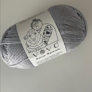 Vovó Rosa Pomar Gray Yarn